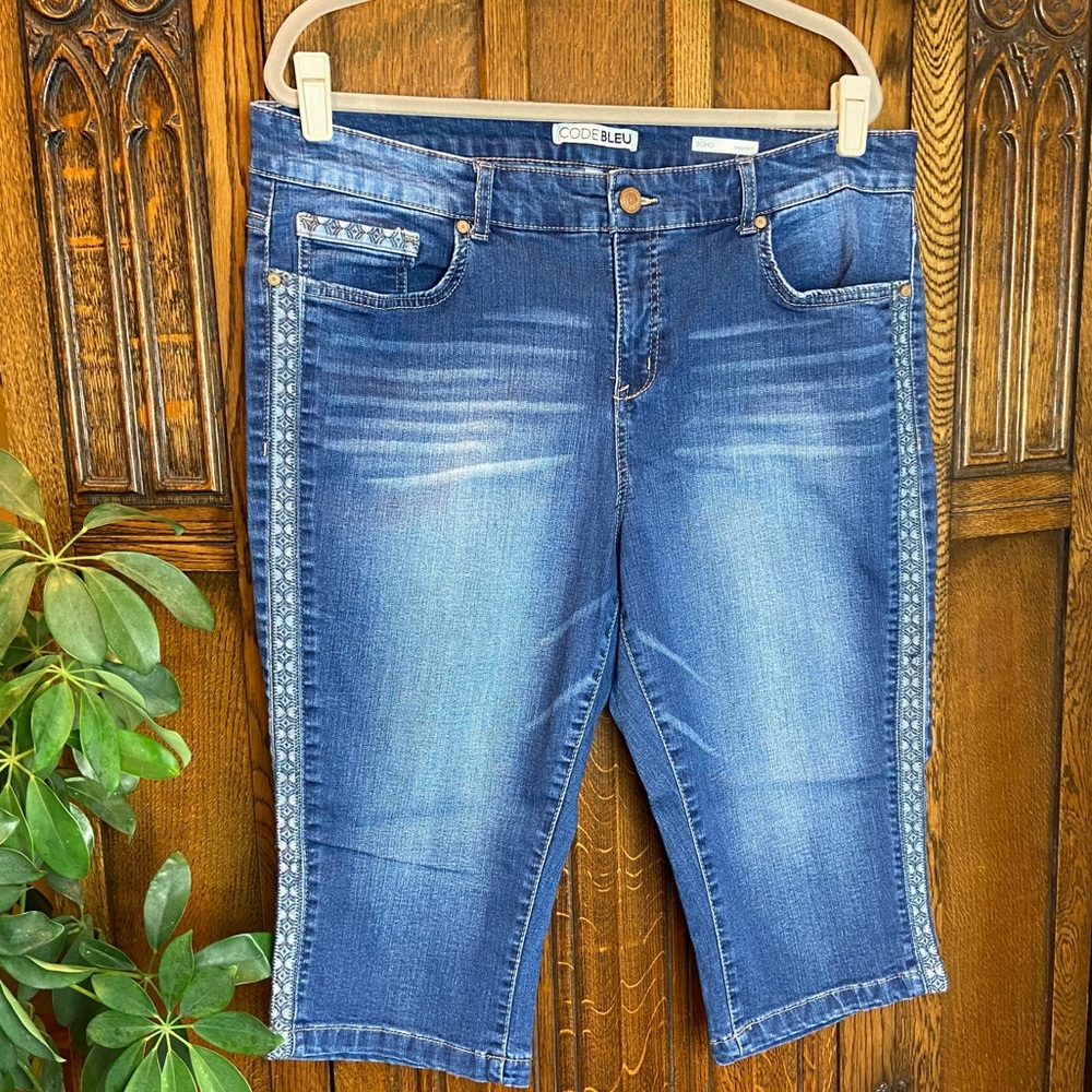 Code Bleu Denim Capris With Side Stripe Detail - image 1